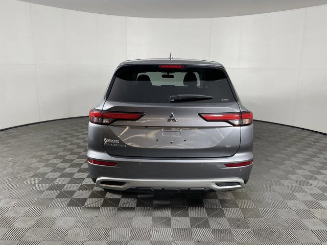 2023 Mitsubishi Outlander SE