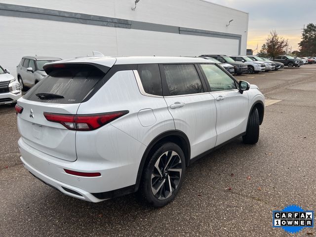 2023 Mitsubishi Outlander SE