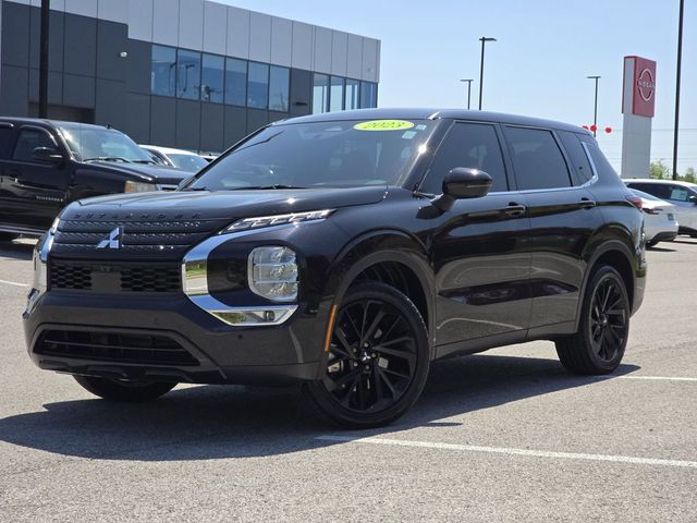 2023 Mitsubishi Outlander SE Black Edition