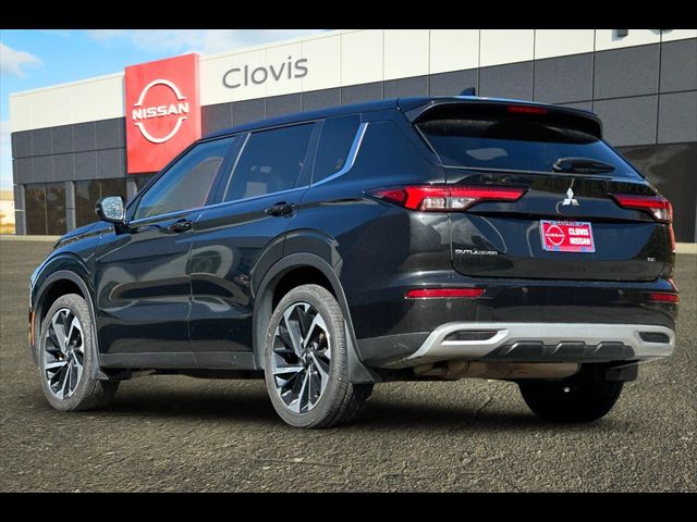2023 Mitsubishi Outlander SE