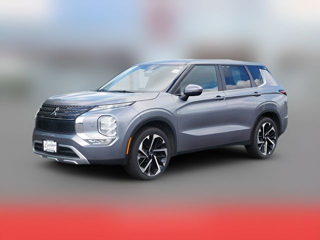 2023 Mitsubishi Outlander SE