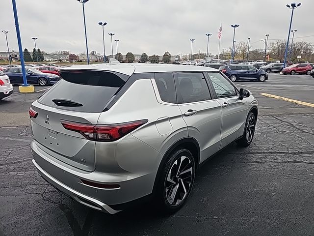 2023 Mitsubishi Outlander SE