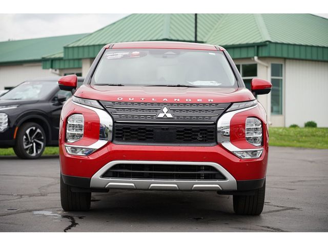 2023 Mitsubishi Outlander SE
