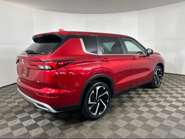 2023 Mitsubishi Outlander SE