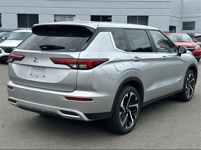 2023 Mitsubishi Outlander SE