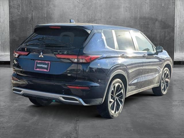 2023 Mitsubishi Outlander SE