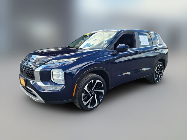 2023 Mitsubishi Outlander SE