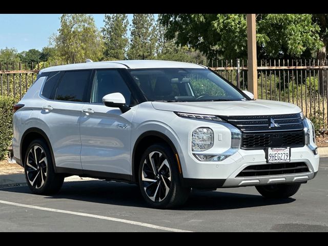2023 Mitsubishi Outlander PHEV SE