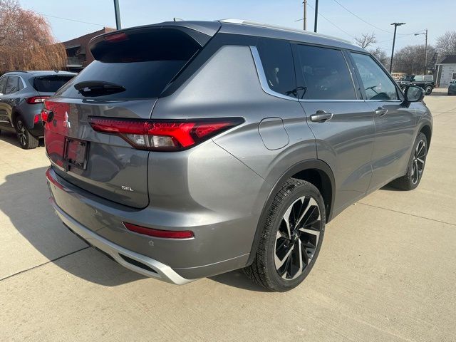 2023 Mitsubishi Outlander SEL