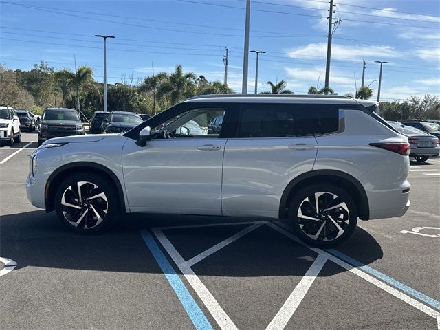 2023 Mitsubishi Outlander SEL