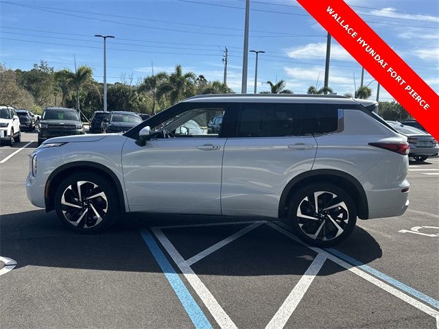 2023 Mitsubishi Outlander SEL