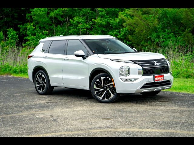2023 Mitsubishi Outlander SEL