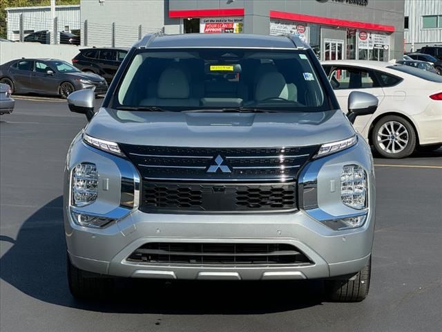 2023 Mitsubishi Outlander SEL