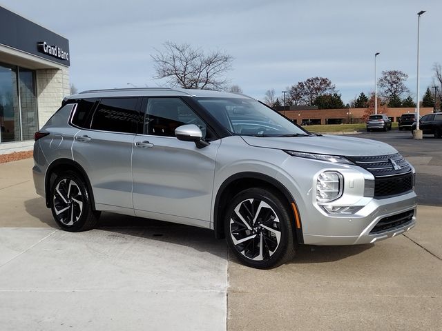 2023 Mitsubishi Outlander SEL