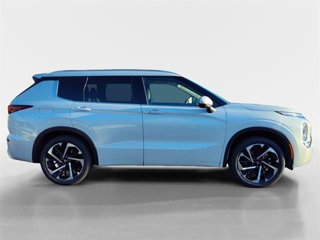 2023 Mitsubishi Outlander SEL