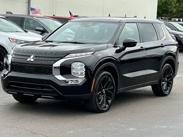 2023 Mitsubishi Outlander SEL Black Edition