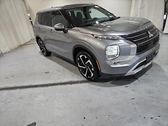 2023 Mitsubishi Outlander SE