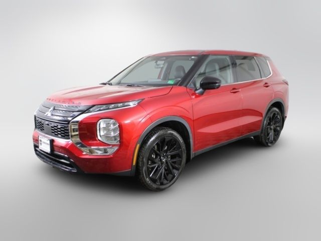 2023 Mitsubishi Outlander SE