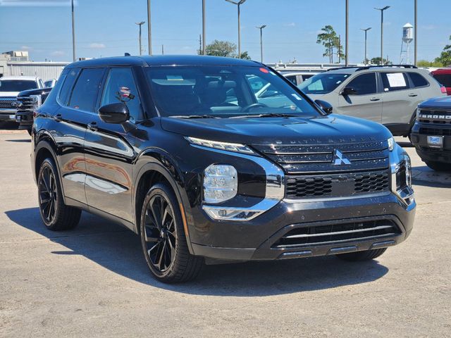 2023 Mitsubishi Outlander SE Black Edition