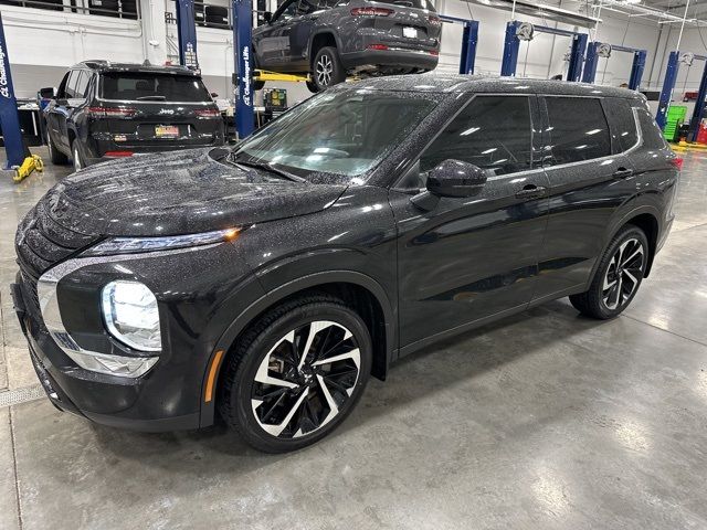 2023 Mitsubishi Outlander SE Black Edition