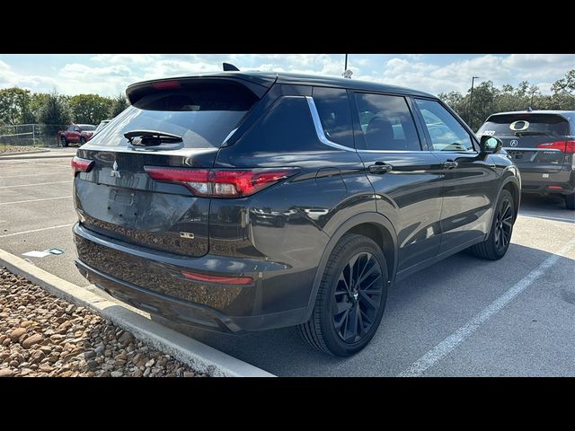 2023 Mitsubishi Outlander SE Black Edition