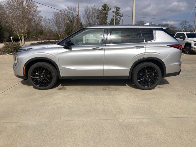 2023 Mitsubishi Outlander SE Black Edition