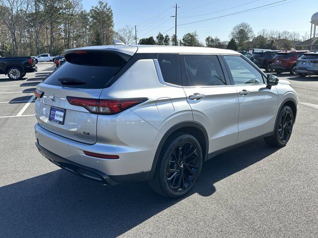 2023 Mitsubishi Outlander SE Black Edition
