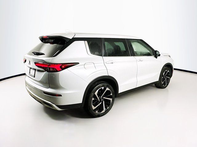 2023 Mitsubishi Outlander SE Black Edition