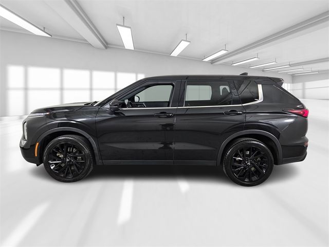 2023 Mitsubishi Outlander SE Black Edition