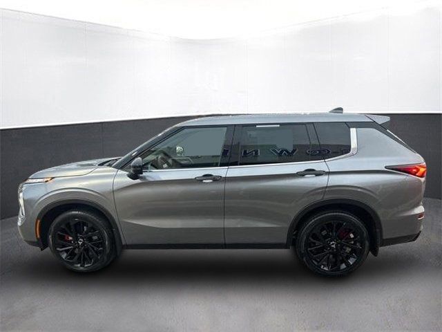 2023 Mitsubishi Outlander SE Black Edition