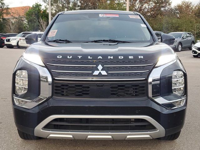 2023 Mitsubishi Outlander SE Black Edition