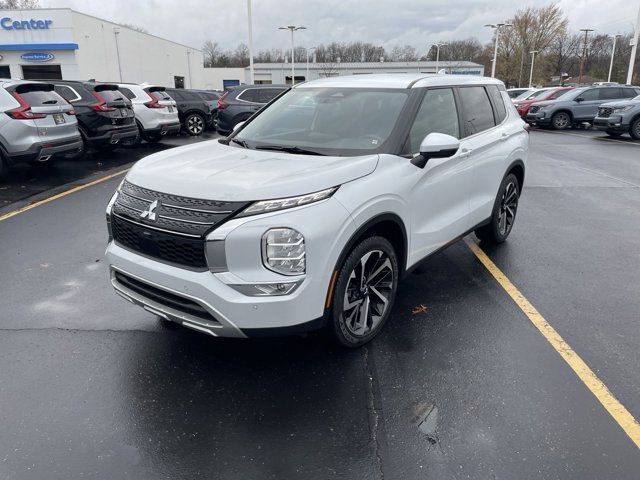 2023 Mitsubishi Outlander SE Black Edition