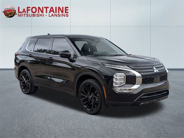 2023 Mitsubishi Outlander SE Black Edition