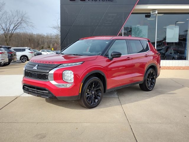 2023 Mitsubishi Outlander SE Black Edition