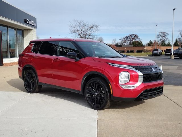 2023 Mitsubishi Outlander SE Black Edition