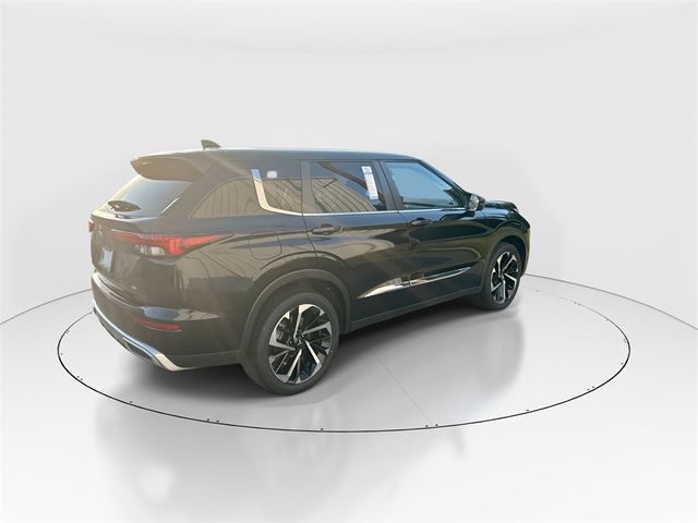 2023 Mitsubishi Outlander SE Black Edition