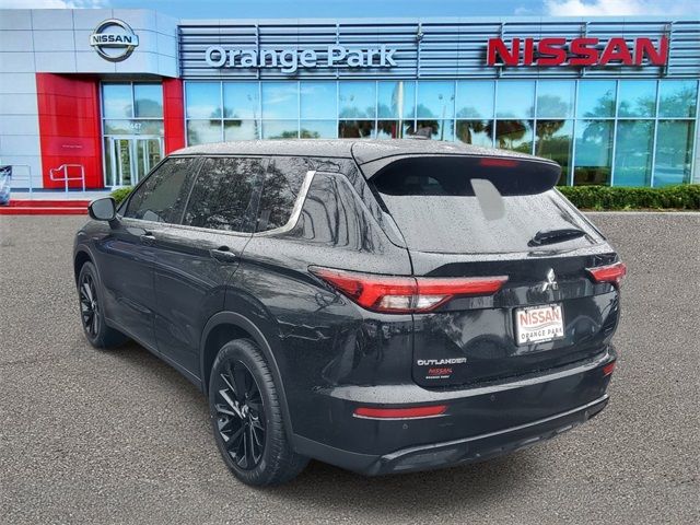 2023 Mitsubishi Outlander SE Black Edition