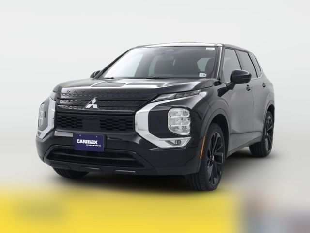 2023 Mitsubishi Outlander SE Black Edition