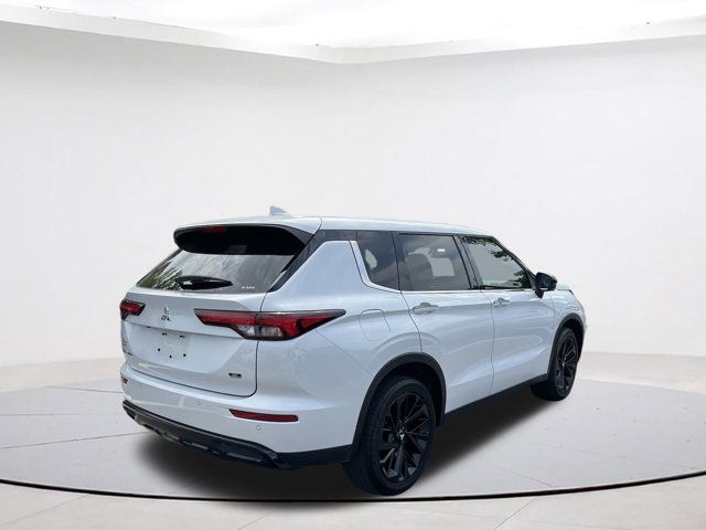 2023 Mitsubishi Outlander SE Black Edition