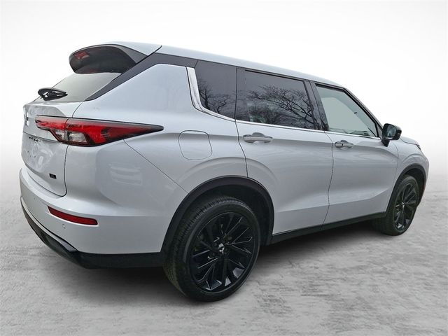 2023 Mitsubishi Outlander SE Black Edition