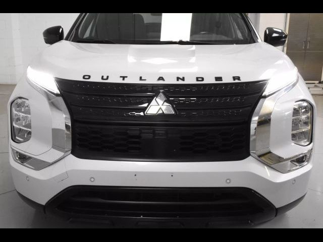 2023 Mitsubishi Outlander SE Black Edition