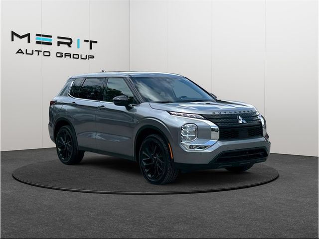2023 Mitsubishi Outlander SE Black Edition