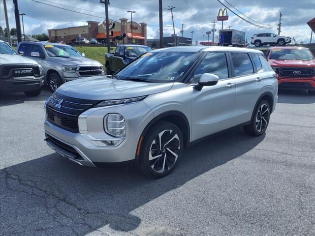 2023 Mitsubishi Outlander SE Special Edition