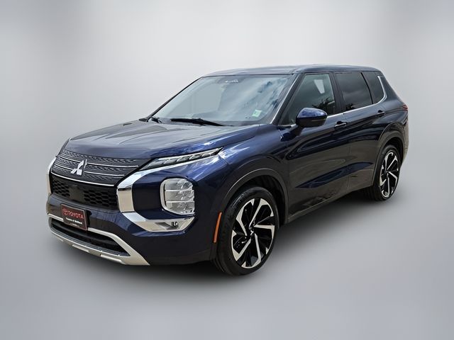 2023 Mitsubishi Outlander SE Special Edition