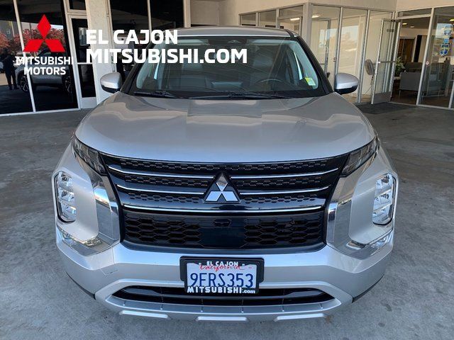 2023 Mitsubishi Outlander SE