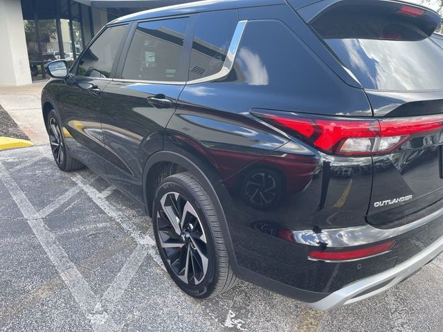 2023 Mitsubishi Outlander SE Special Edition