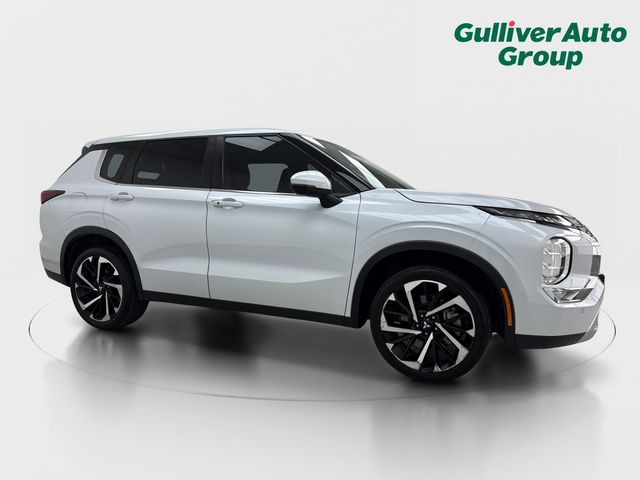 2023 Mitsubishi Outlander SE Special Edition