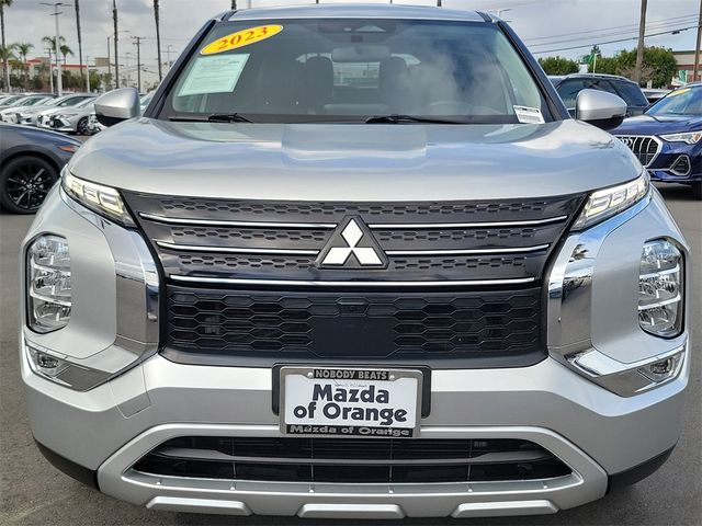 2023 Mitsubishi Outlander SE