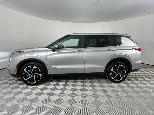 2023 Mitsubishi Outlander SE Special Edition