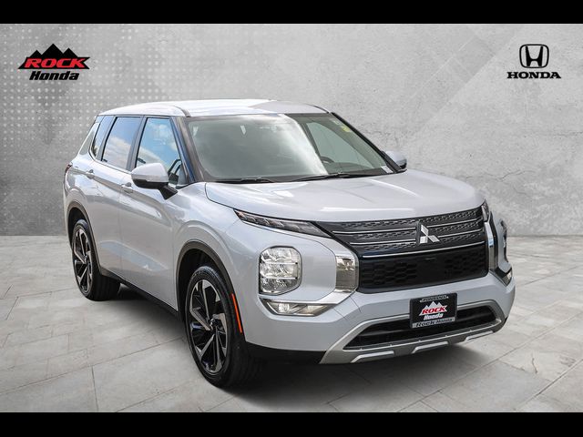 2023 Mitsubishi Outlander SE Special Edition